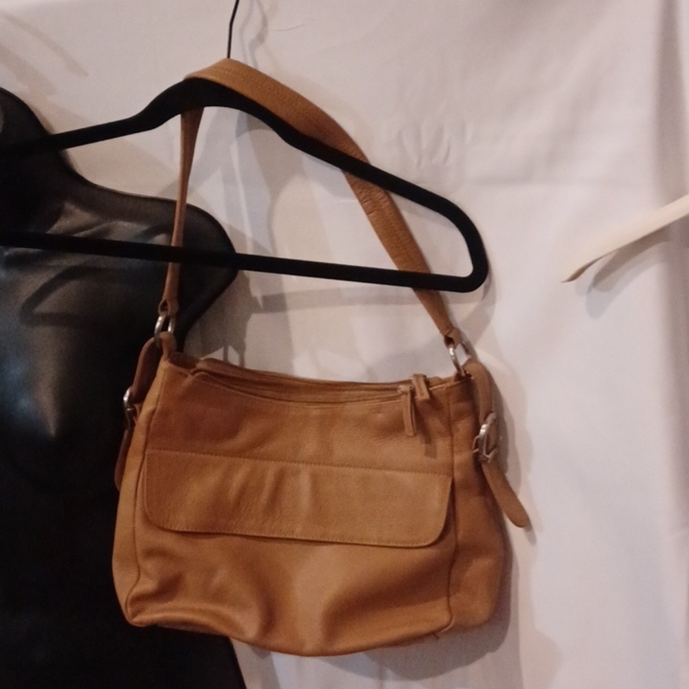 Stone Mountain Shoulder Bag NWT, 13"x8"